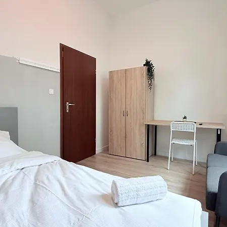 Business-apartments Zentrum Apartman *